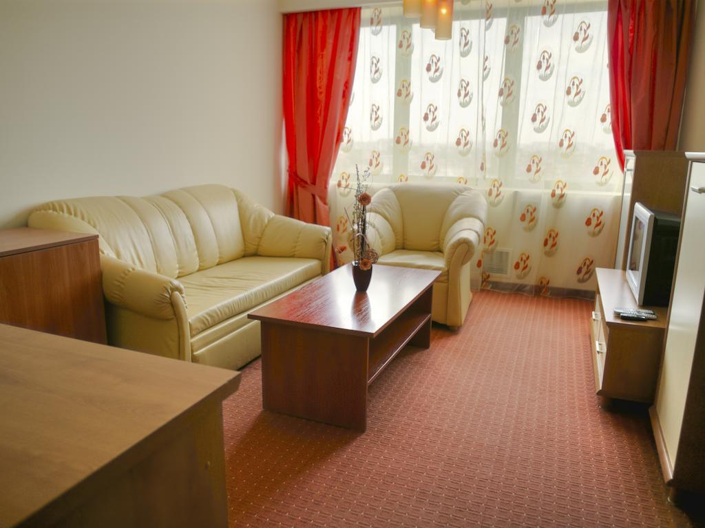 Hotel Bulgaria Dobrich Phòng bức ảnh